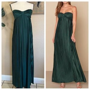 NWOT Lulus Whimsical Beauty Emerald Green Satin Plisse Strapless Maxi Dress
